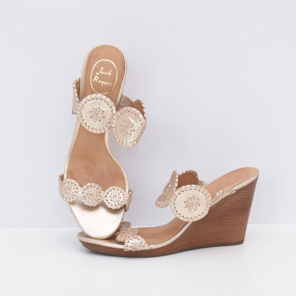 SOLD ON EBAY JACK ROGERS Platinum Gold Leather LUCCIA Wedge Sandals Shoes Sz 10M - Picture 1 of 12